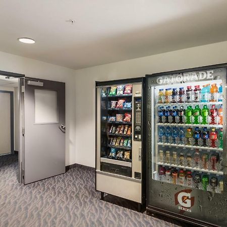 Red Lion Inn & Suites Butte Bagian luar foto