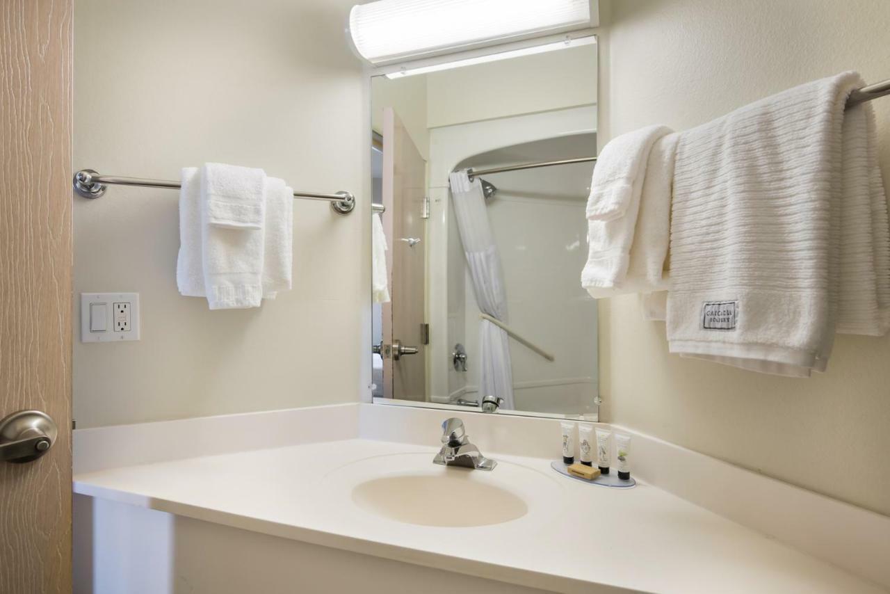 Red Lion Inn & Suites Butte Bagian luar foto
